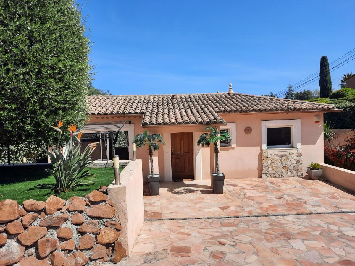 Villa Madysan Climatisee St Aygulf, Piscine Privee, 900M De La Mer 圣艾格夫 外观 照片